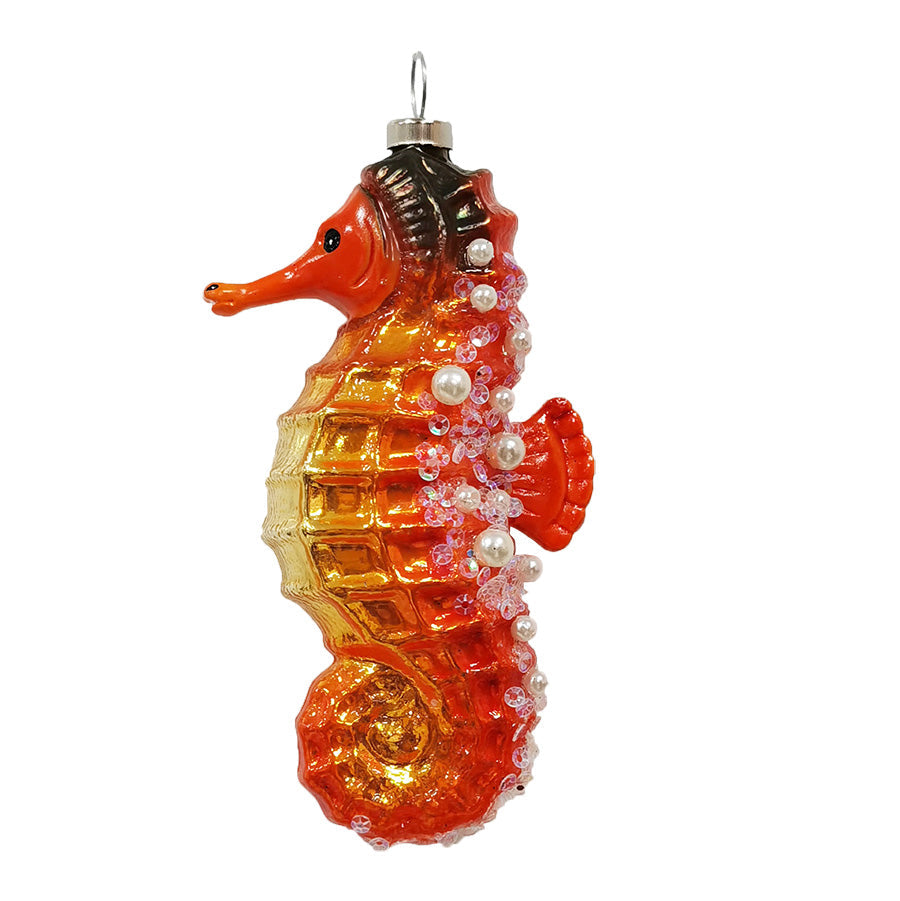 This spritely seahorse leaves a little sea sparkle (and a trail of bubbles!) wherever he goes. 